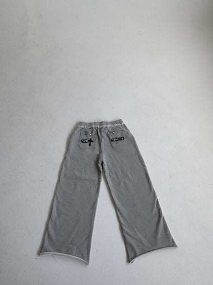 STUDDED CROSSES SWEATS